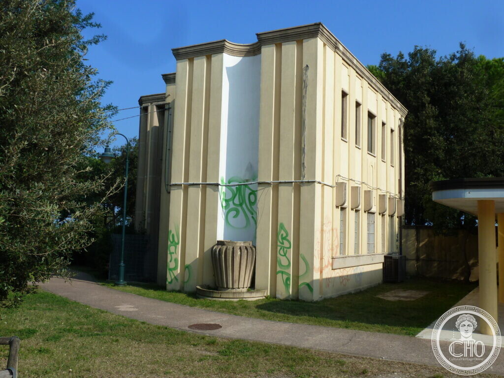 The side of the same building, in a plainer Rationalist idiom with pilaster strips