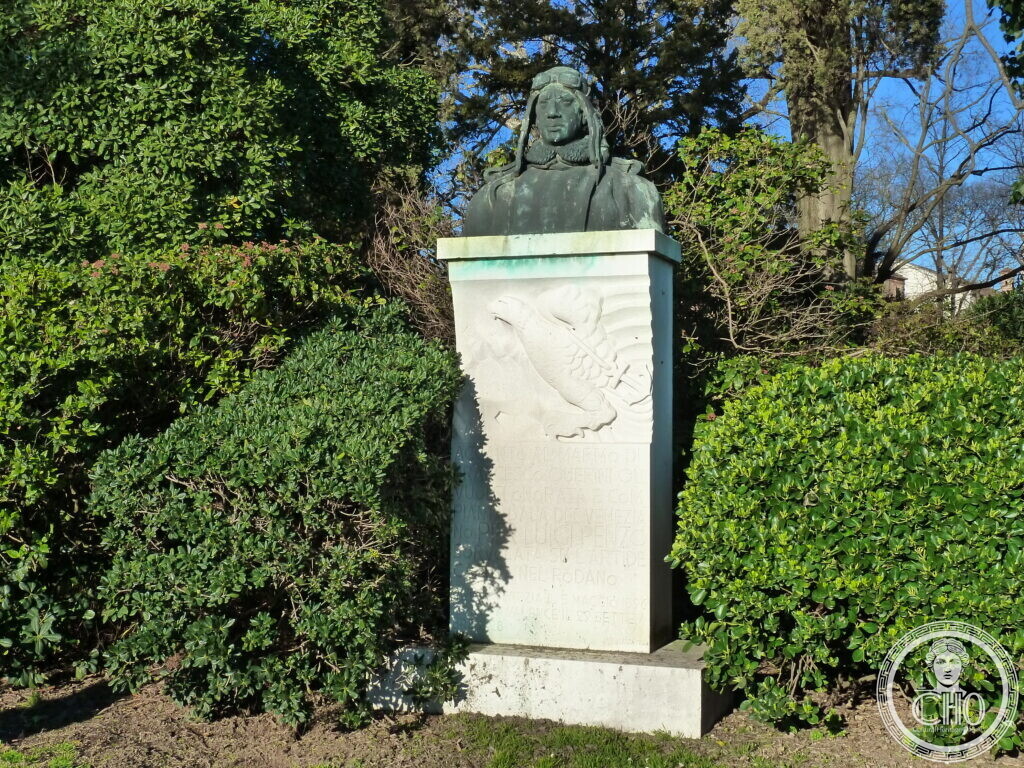 Close-up of the inscription on the Pier Luigi Penzo monument, giving his birth and death dates, signed F. Scarpabolla