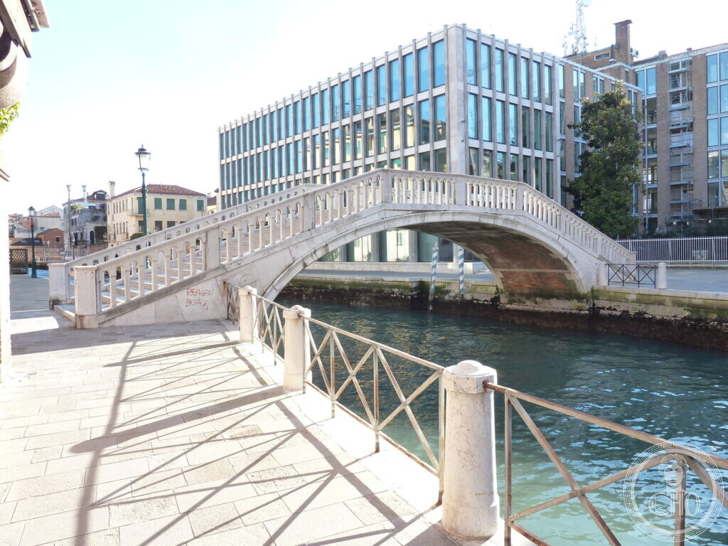 Ponte de la Sbiaca — a 1933 Bridge on the Rio Novo