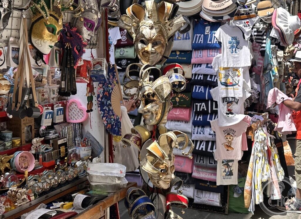 Venice banned souvenir shops at Rialto in 2003. The stalls are still there