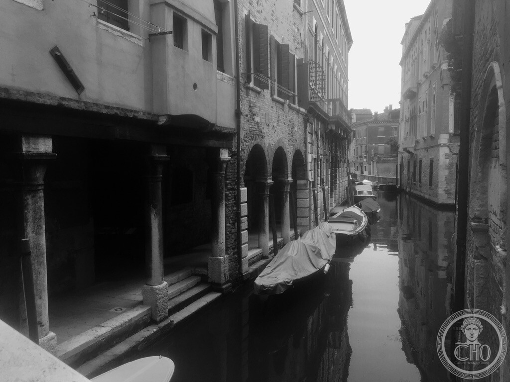 Sotoportego e Porticato d’Acqua — Covered Water Colonnade on Rio di Santa Sofia in Cannaregio