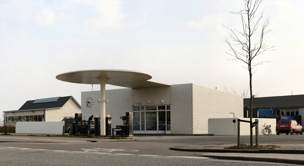 Temples of the Motor Age: Ten Petrol Stations Built as Architecture, from Lecco to Asmara, 1933-1957