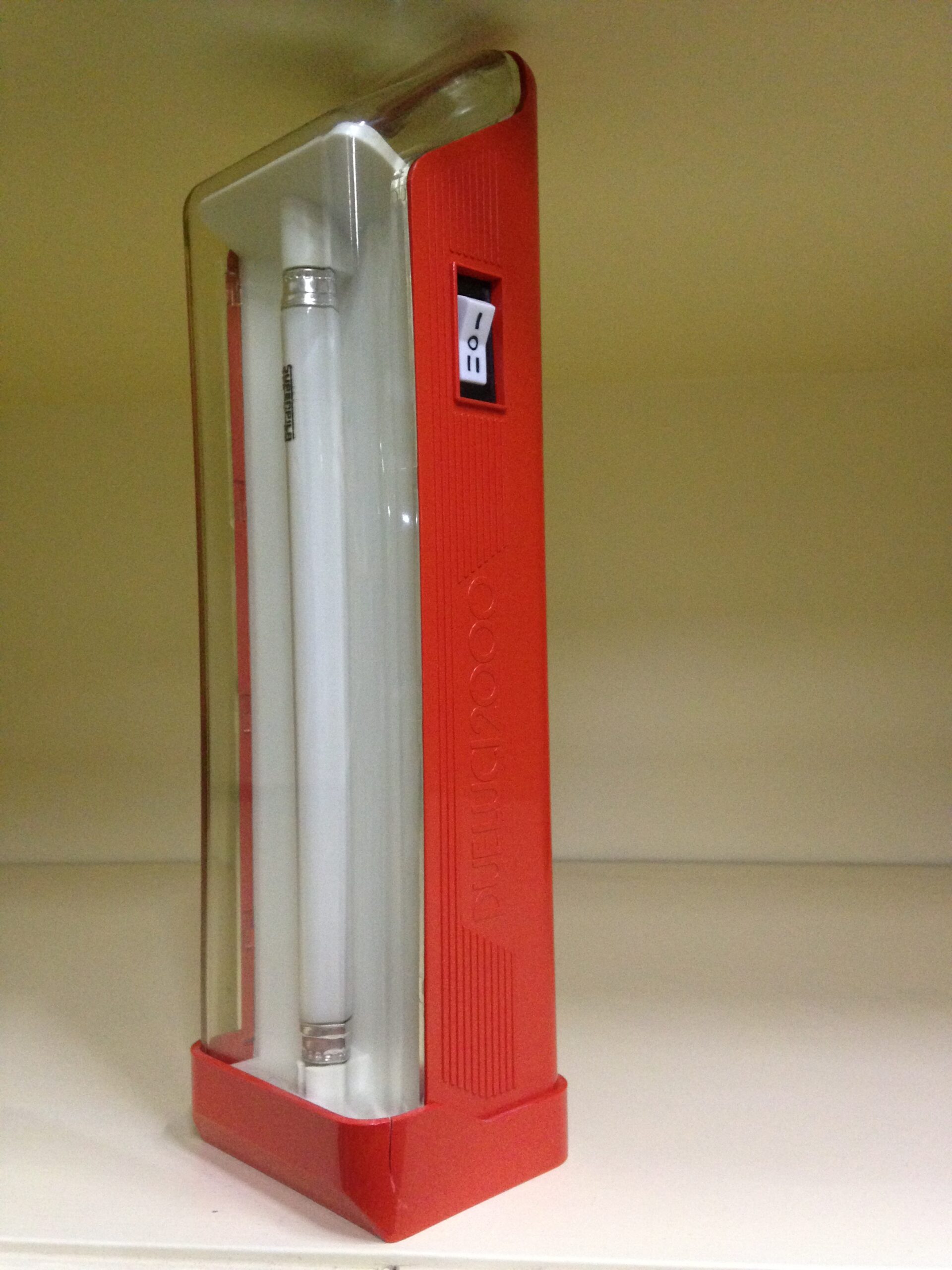 Vintage Superpila Dueluci portable flashlight manufactured in Florence