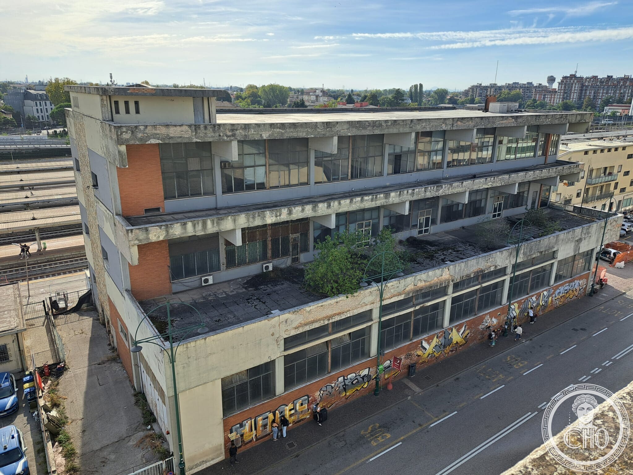The Former Post Office Building of Mestre Station — a Brutalist Block Waiting for Its Future
