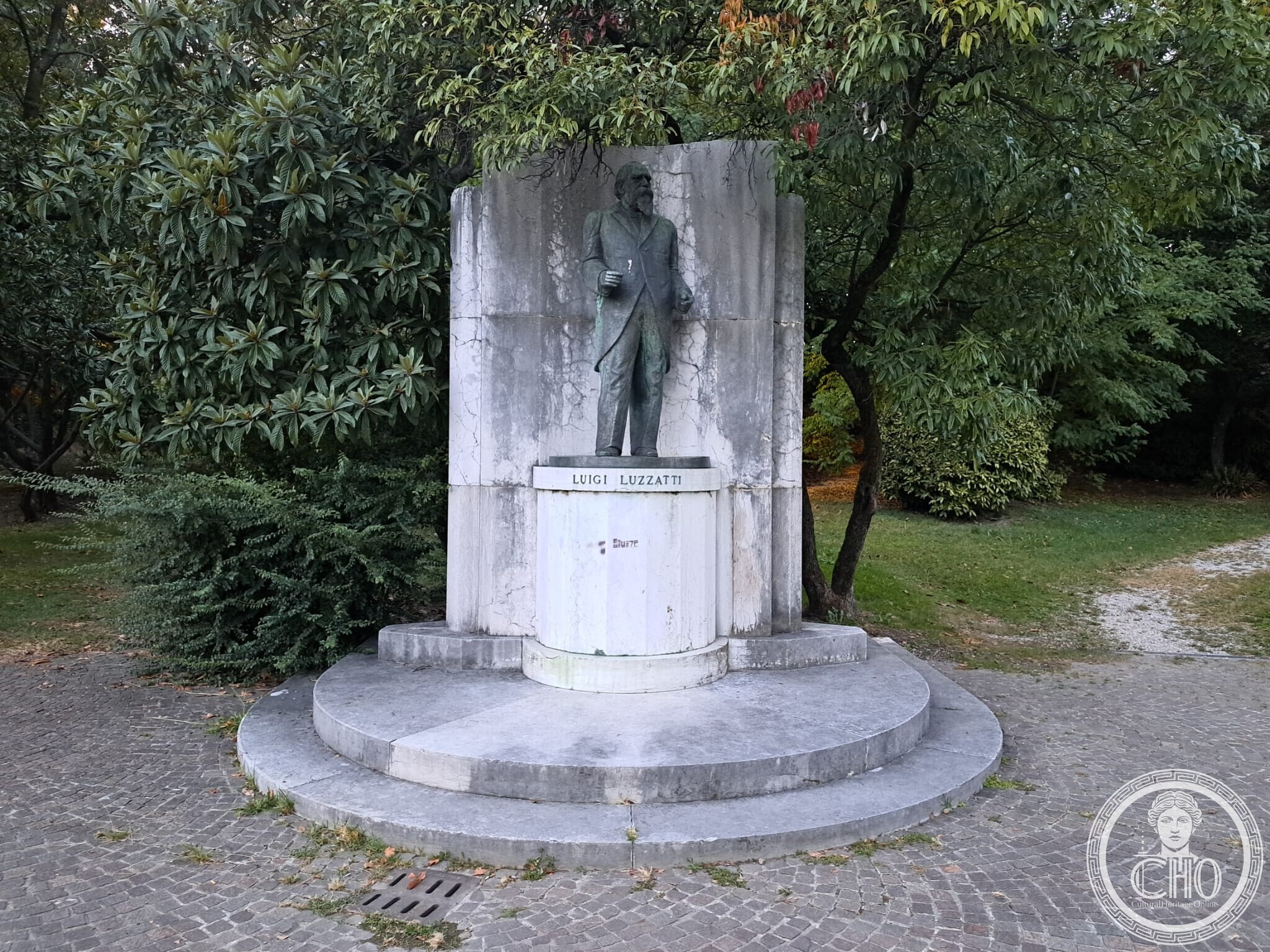 Monument to Luigi Luzzatti — the Deputy of Oderzo Who Became Prime Minister, in the Parco Ca’ Diedo
