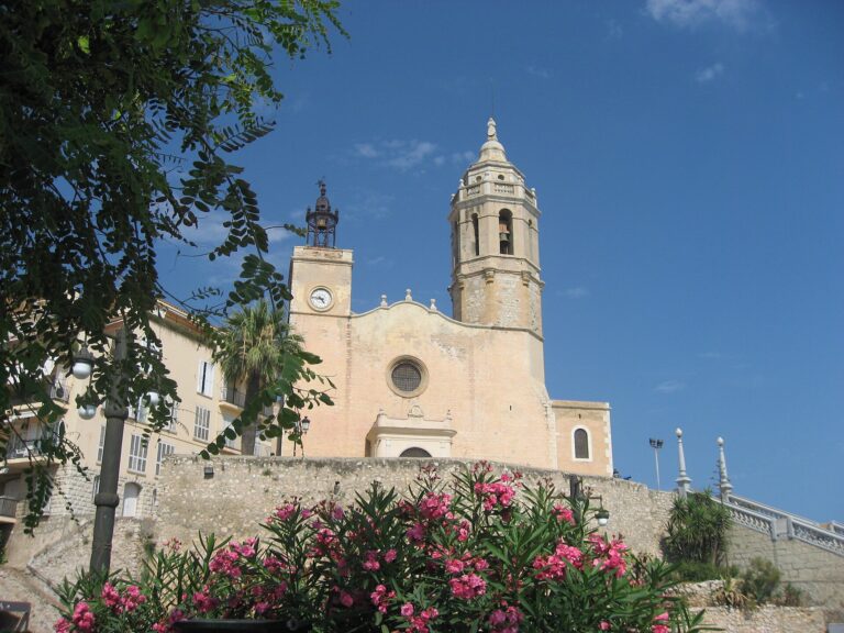 Sitges Beyond the Beach: Modernisme, Wine Heritage and the Villages of the Garraf