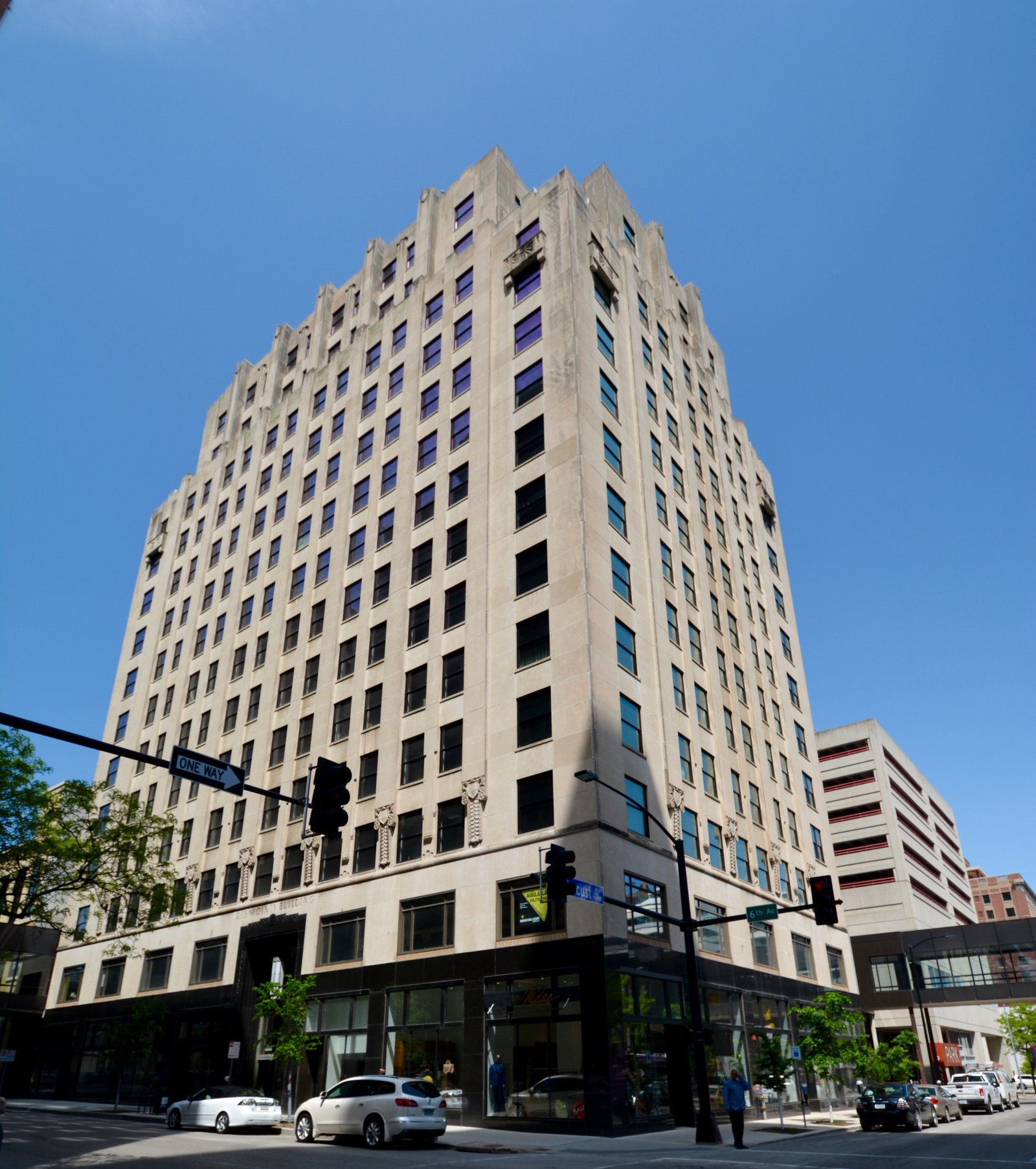Des Moines Building Iowa, 14-story Art Deco Art Moderne office tower 1930