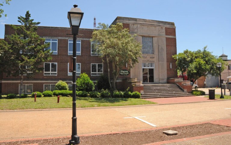 Hampton City Hall (1938–1939), Hampton, Virginia