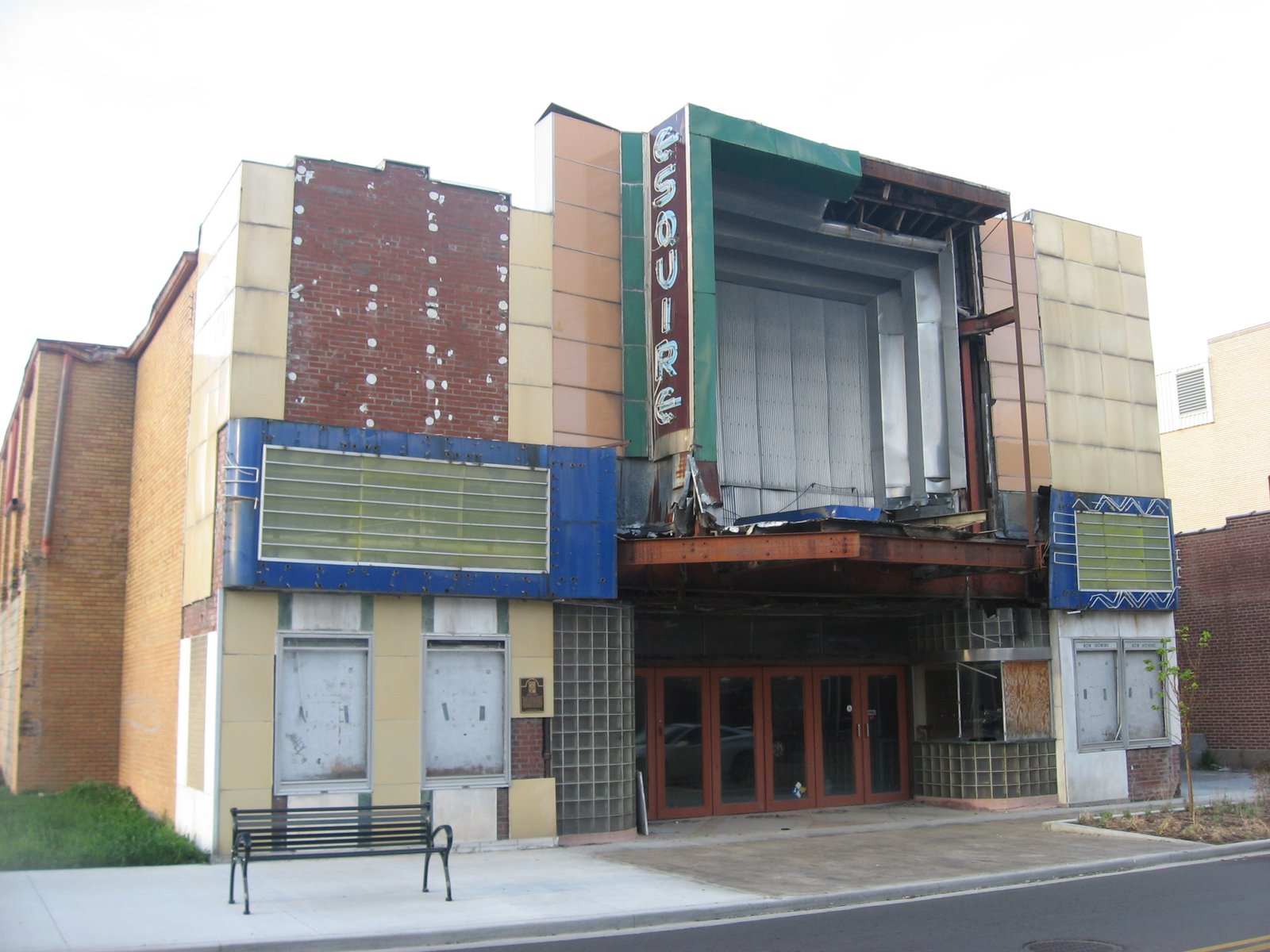 Esquire Theater (1946-1947), Art Deco facade with neon marquee on Broadway, Cape Girardeau, Missouri.