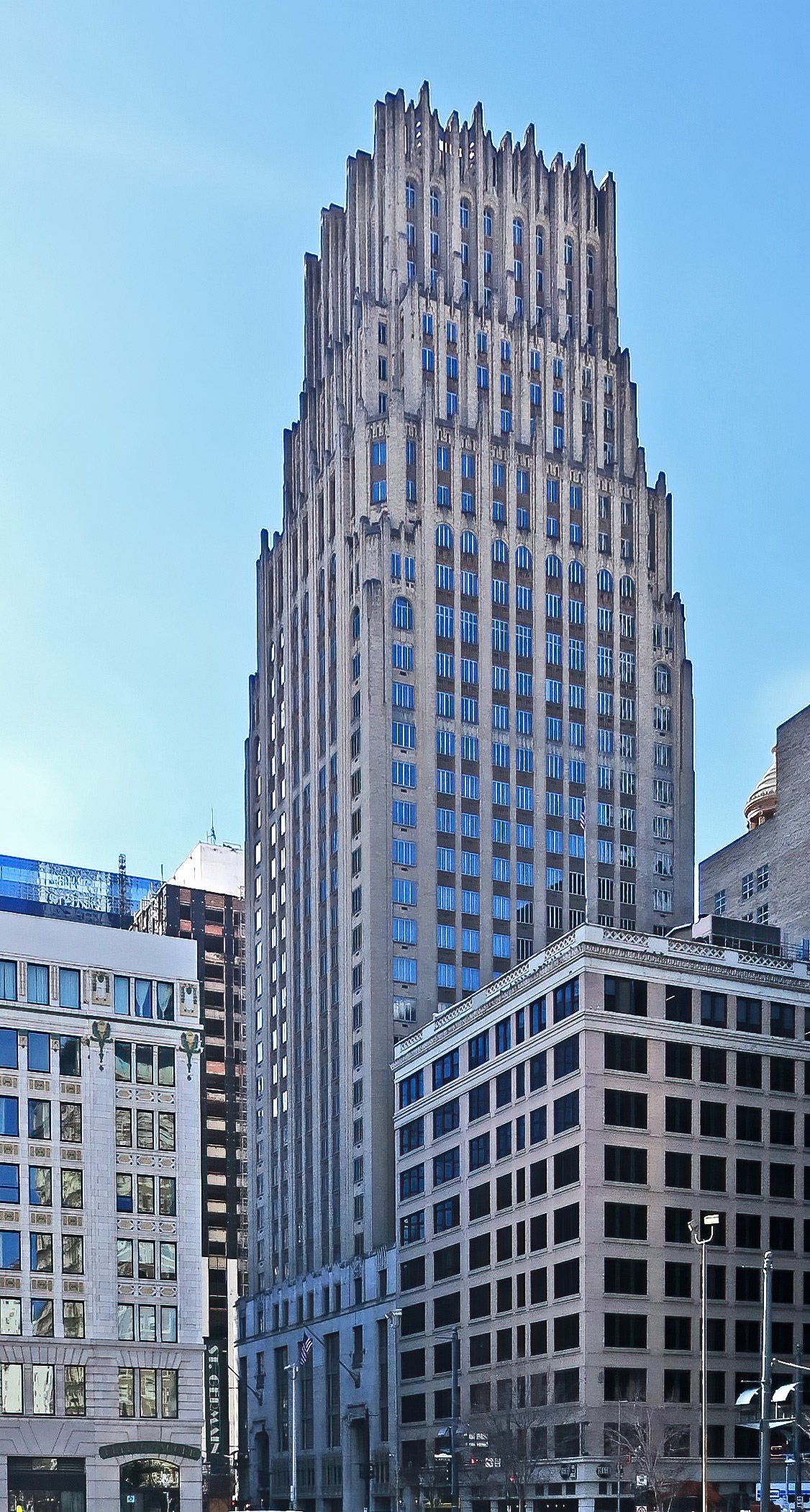 JPMorgan Chase Building (1929), 37-story Art Deco skyscraper at 712 Main Street in Downtown Houston, Texas, formerly the Gulf Building.