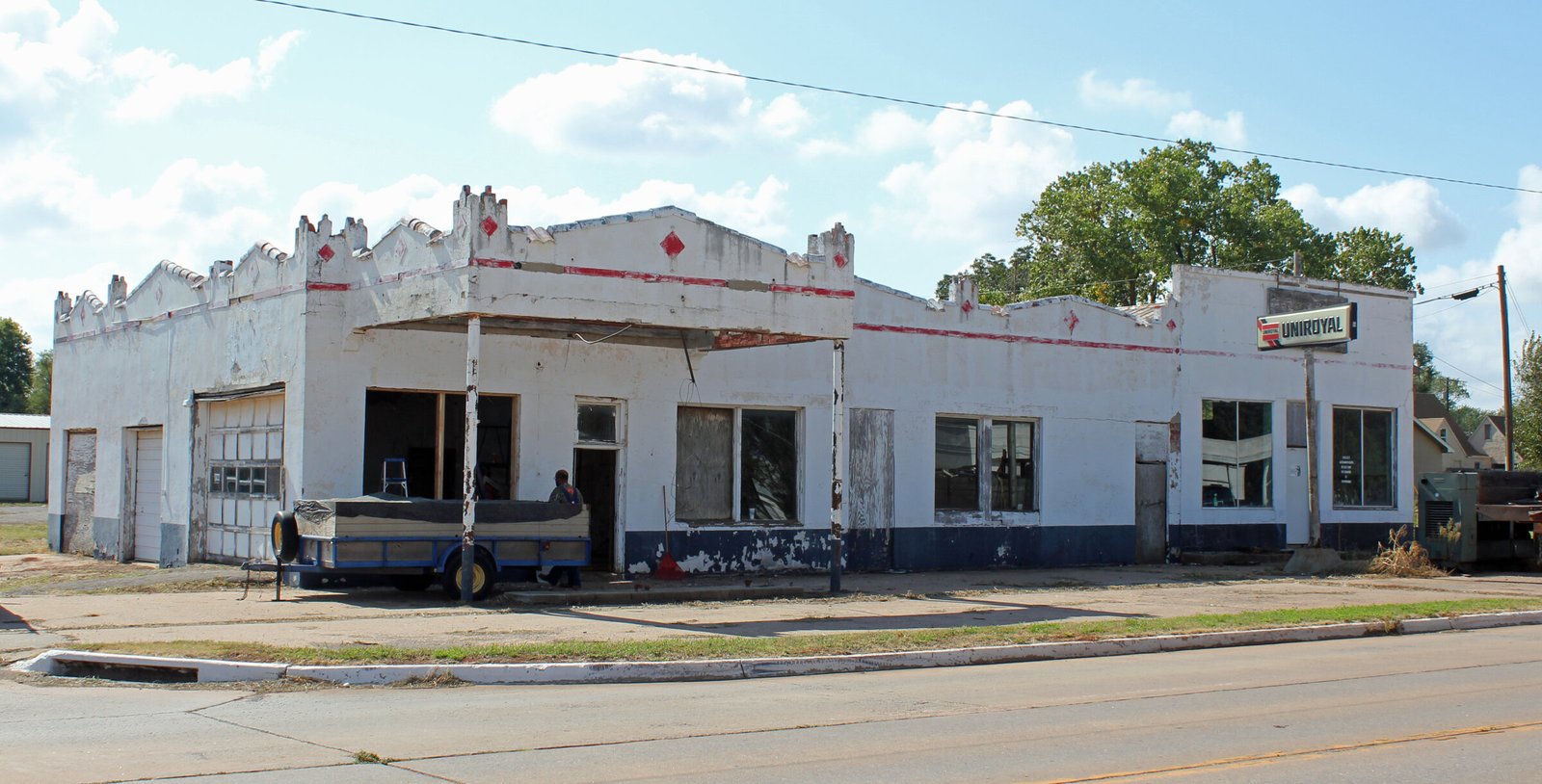Canute Service Station Pueblo Deco gas station with castellated parapet on Route 66, Canute, Oklahoma